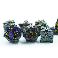 Jeu de dés en alliage de zinc mica coloré en forme de feuille personnalisé avec numéro en or pour les jeux Rpg Donjons et Dragons