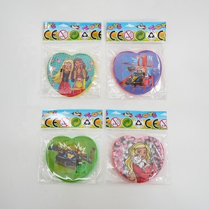 Niños 5CM amor en forma de corazón rompecabezas juguetes cápsulas de plástico promocionales - Product Image 2