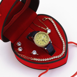 SYN-20 <span class=keywords><strong>Orologio</strong></span> al Quarzo da <span class=keywords><strong>Donna</strong></span> di Lusso con Quadrante in Cristallo, Cassa in Lega di Alta Qualità e <span class=keywords><strong>Cinturino</strong></span> in <span class=keywords><strong>Pelle</strong></span> - Product Image 2