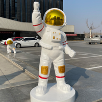 Statue décorative en résine en métal animal personnalisée en usine Sculpture d'astronaute en fibre de verre pour la décoration extérieure