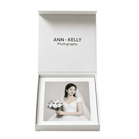 Boîte cadeau magnétique de luxe blanche taille personnalisée pour photographie de portrait emballage d'album photo artistique boîte cadeau rigide avec couvercle magnétique