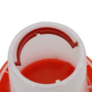 Cubo de alimentación para pollos de granja avícola con comederos rojos para Pollos de <span class=keywords><strong>Corral</strong></span> Alimentador automático de plástico para pollos - Product Image 5