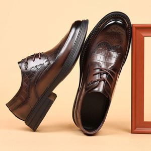 รองเท้าหนังผู้ชายแบบเพิ่มความสูง กันน้ำ สไตล์คลาสสิก ลำลอง เดินทาง ทำงาน ใส่ได้ทั้งแบบทางการและแบบลำลอง กันลื่น - Product Image 2