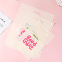 Sacs cadeaux en plastique PE style anglais, thème frais, en stock, sacs fourre-tout mignons à bouche plate à quatre doigts, personnalisables