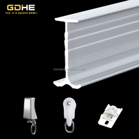 Rail de rideau plissé en aluminium courbé sur mesure avec bande de glisse, en promotion