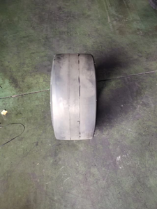Presse anti-usure à chargement élevé sur pneu solide 22x10x16 pneu solide en caoutchouc naturel avec certification <span class=keywords><strong>CE</strong></span> - Product Image 4