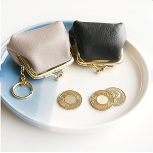 Handmade leather coin purse, <b>mini</b> coin purse, shell <b>bag</b>, headphone <b>bag</b>, jewelry organizer. - Product Image 2