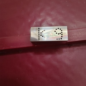 Boîte magnétique en acier inoxydable pour l'entraînement canin, design coulissant pour le suivi et l'identification, fournitures étanches pour le suivi des animaux de compagnie - Product Image 4