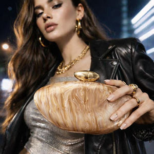 Nuevo Estilo de Bolso de Mano Transparente para Mujer, Moderno y Elegante, en Forma de Bala, con Forro de Algodón - Product Image 4