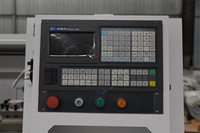 Torno CNC Horizontal de Alta Precisión CK6150, de Cama Plana, Control GSK, para Procesamiento de Ejes Metálicos en Fábrica