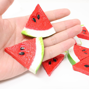 Rodajas de sandía artificiales realistas, decoración de frutas falsas realistas para accesorios de fotografía de Halloween - Product Image 2
