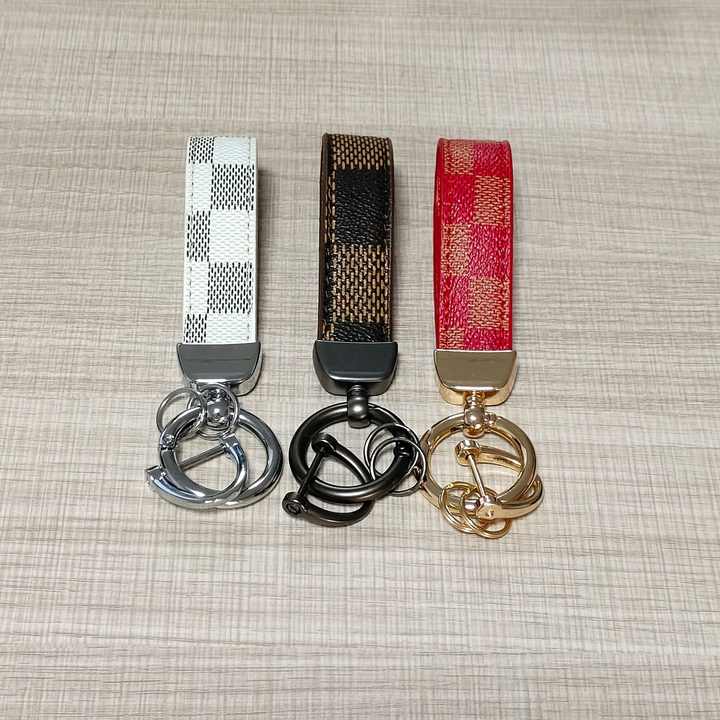 Luxury Branded Leather Car Keychains Custom Logo Zinc Alloy Metal ...