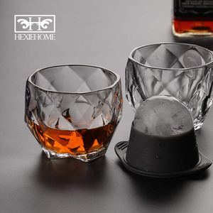 Verre à whisky classique transparent de style ancien, fabriqué en Chine, écologique, 301-400 ml, compatible lave-vaisselle, idéal pour les fêtes - Product Image 1