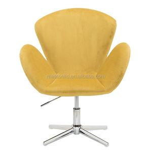 Cómodo Sillón tapizado con respaldo curvo, sillón giratorio de terciopelo con flores rojas - Product Image 2