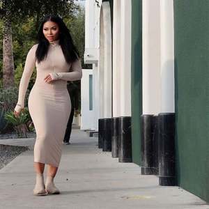 Completo Casual T-shirt divisa Set di pantaloni abbigliamento autunno donna 2021 pantaloni a <span class=keywords><strong>costine</strong></span> tinta unita Set di due pezzi Loungewear Set da donna - Product Image 2