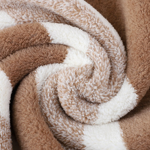 Ensemble <span class=keywords><strong>de</strong></span> serviettes en corail polaire <span class=keywords><strong>de</strong></span> grande taille - 8 pièces, serviettes <span class=keywords><strong>de</strong></span> bain <span class=keywords><strong>de</strong></span> qualité supérieure, absorbantes, douces, luxueuses, ensemble <span class=keywords><strong>de</strong></span> serviettes <span class=keywords><strong>de</strong></span> bain et <span class=keywords><strong>de</strong></span> visage, séchage rapide, débarbouillette - Product Image 6
