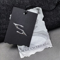 Étiquettes de vêtements personnalisées de luxe, papier spécial réfléchissant irisé au laser avec techniques UV, écologiques, chapeaux, vêtements