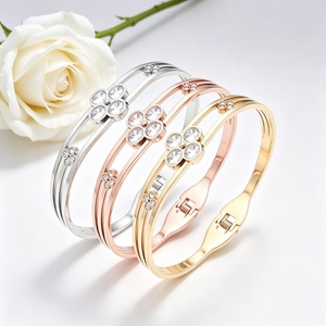 Bracelet élégant pour femme en acier titane plaqué or rose, double couche, creux, trèfle à quatre feuilles, zircon, respectueux de la peau, vente en gros - Product Image 4