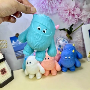 Jouet anti-stress à presser et à faire jouer, en forme de petit monstre, parfait pour les garçons et les filles comme cadeau de vacances - Product Image 1