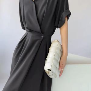 Nouvelle Robe Chic Française Haut de Gamme pour Femme à Manches Longues avec Motif et Logo sur le Devant, Boutonnée, Longueur Maxi, Taille Empire, Couleur Unie - Product Image 5