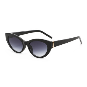 Gafas de lectura para hombre con lentes progresivas y diseño fotocromático - Product Image 2