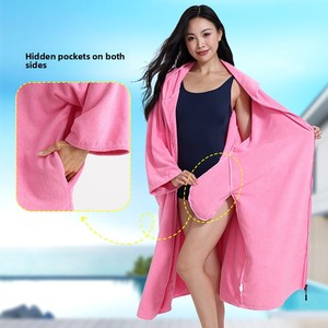 Serviette de bain <span class=keywords><strong>poncho</strong></span> en microfibre ultra-fine avec poche zippée dissimulée pour la plage et le <span class=keywords><strong>surf</strong></span> – Idéale pour l'été - Product Image 2
