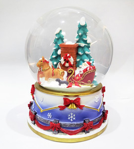 Trắng Quả Cầu Tuyết Tùy Chỉnh LED Giáng Sinh Rừng Rừng Quả Cầu Nước Món Quà Thủ Công Với Nhà Và Tuyết Flake Bên Trong - Product Image 3