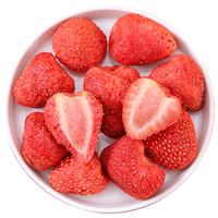 Fourniture en vrac de fraises lyophilisées Dés de fraises et granulés de fraises