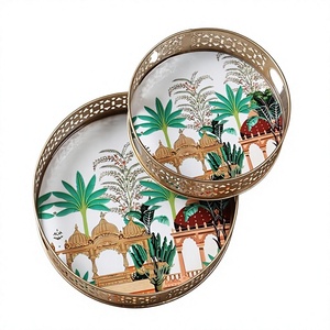 Ensemble de 2 plateaux décoratifs ronds en métal avec motif floral, design bohème, artisanat métallique, poignée, plateau décoratif pichwai - Product Image 1