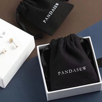 Conception haut de gamme expérimentée personnalisée cordon de velours rose bonne couture bijoux boucle d'oreille stockage sac à poussière