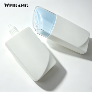 Nouvelle conception 2026 – Bouteille d'emballage cosmétique avec cordon de suspension, flacon souple en plastique portable pour la plage et les voyages - Product Image 1