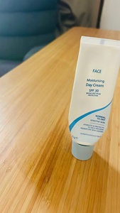 Qov <span class=keywords><strong>Crema</strong></span> Solare Idratante Giorno 125g SPF <span class=keywords><strong>30</strong></span>+ con Vitamina B3, Protegge la Pelle dai Raggi UV, Rinfrescante - Product Image 2