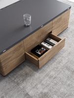 Table basse pliante multifonctionnelle moderne avec panneau en bois, tabourets et roulettes pour le salon