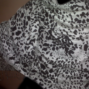 ผ้าพันคอ100% วิสคอสคุณภาพพรีเมียมผ้าคลุมไหล่ฤดูหนาวพิมพ์ลายสีตามสั่งผ้าพันคอและผ้าคลุมไหล่แบบดั้งเดิมที่มีความต้องการสูง - Product Image 1