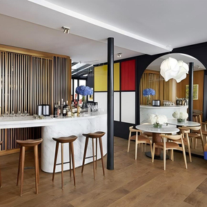 Meubles de chambre d'hôtel de station balnéaire en bois massif, suite personnalisée pour hôtel de ski, aménagement de chambre pour projet hôtelier haut de gamme - Product Image 2