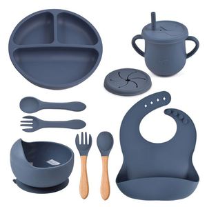 Maxfree Ensemble de vaisselle pour bébé 9 pièces en silicone : assiette, bavoir, bol, cuillère, fourchette, tasse - Product Image 1