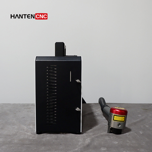 Machine de nettoyage au laser portable de haute qualité 100/200/300W pour l'élimination de la rouille, de l'huile et de la peinture sur le bois, la pierre et l'acier inoxydable - Product Image 6