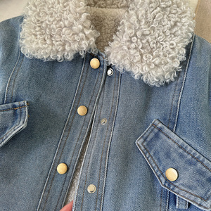 Giacca di Jeans in Velluto Calda e Morbida da <span class=keywords><strong>Bambina</strong></span> Novità 2025 Versione Coreana Top Spesso Medio-Lungo Autunno e Inverno per Bambini - Product Image 4