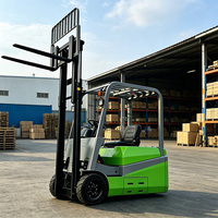 Gerbeur électrique assis de 2000 kg avec une largeur compacte de 1020 mm