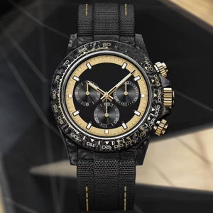 Article cadeau idéal. Luxueux et exquis. Montre-bracelet mécanique multifonctionnelle pour homme en fibre de carbone recommandée - Product Image 1