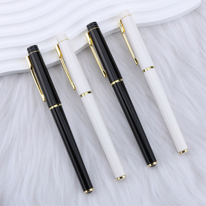 Pluma Estilográfica con Cuerpo de Plástico Negro y Blanco, Punta de Acero Inoxidable de 0.5mm, Artículo de Papelería de Oficina, Regalo Empresarial - Product Image 1