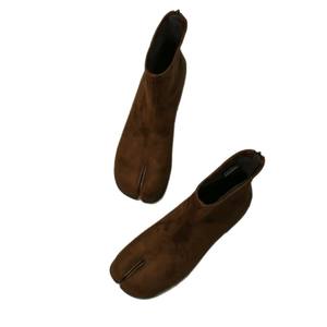 Botines Cortos de Mujer con Punta Dividida, Tacón Grueso y Diseño de Cremallera Trasera, Novedad 2026 de Alta Calidad - Product Image 5