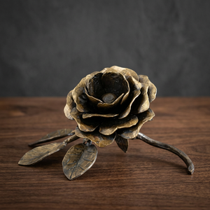 Maceta Moderna de Hierro con Recubrimiento Dorado en Polvo, Diseño de Chaman Indio, con 3 Hojas, para Escritorio - Product Image 3