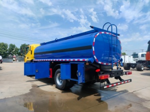 Nouveau camion-citerne Foton 4x2 15CBM à 4 compartiments Euro 3 avec débitmètre et distributeur de carburant diesel mobile - Product Image 6