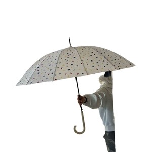 Parapluie manuel long à manche en J en bois, imprimé petit cœur, avec logo personnalisé OEM, pour femme, cadeau, vente en gros - Product Image 6
