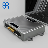 Lecteur RFID UHF avec puce Impinj intégré polyvalent 4 canaux 33dBm et capacité de lecture multi-étiquettes supérieure