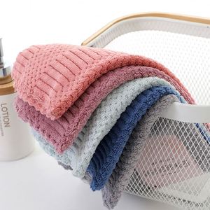 Paño de Limpieza Cuadrado de Microfibra con Estampado Auspicioso, Grueso y Absorbente, para Cocina y Lavado de Autos, con Técnica de Tejido en Rejilla - Product Image 2
