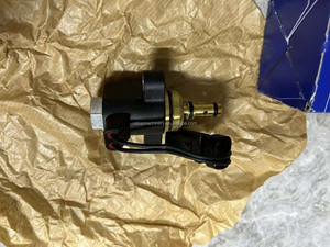 Vanne solénoïde EGR authentique 369-1658 3691658 T410311 pour moteur C7.1 Vanne EGR 320E 320D2 Excavatrice - Product Image 1