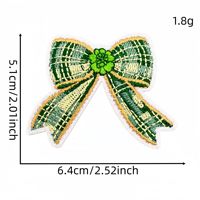 En gros, Patchs thermocollants brodés motif nœud vert, Appliques nœud trèfle à carreaux et pois pour pinces à cheveux, vêtements, sacs et décoration DIY