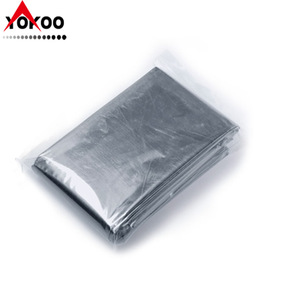 Couverture d'urgence YOKOO 130x210cm, réfléchissante en PET, pour la survie en extérieur, imperméable et isolante thermiquement - Product Image 3
